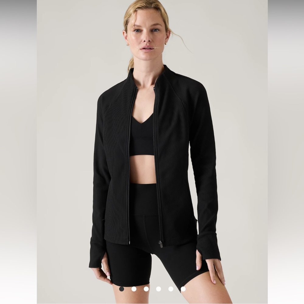Athleta // Salutation Jacket // Size XS